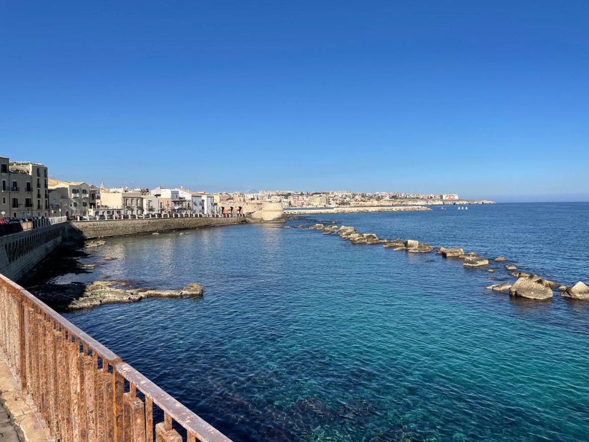 Oikia Sea Appartement Syracuse Buitenkant foto